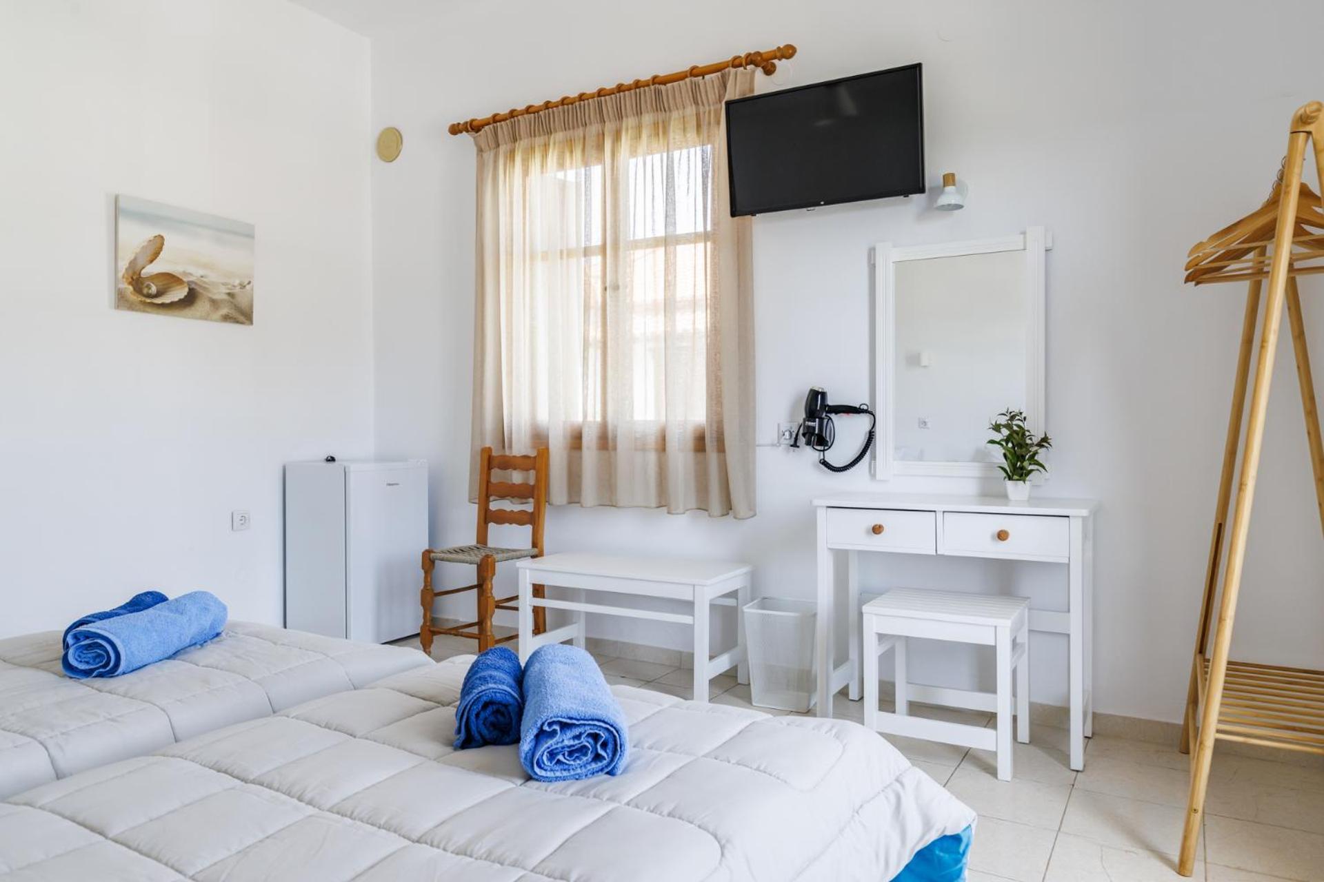 White Lily Aparthotel Skopelos Town Exterior photo